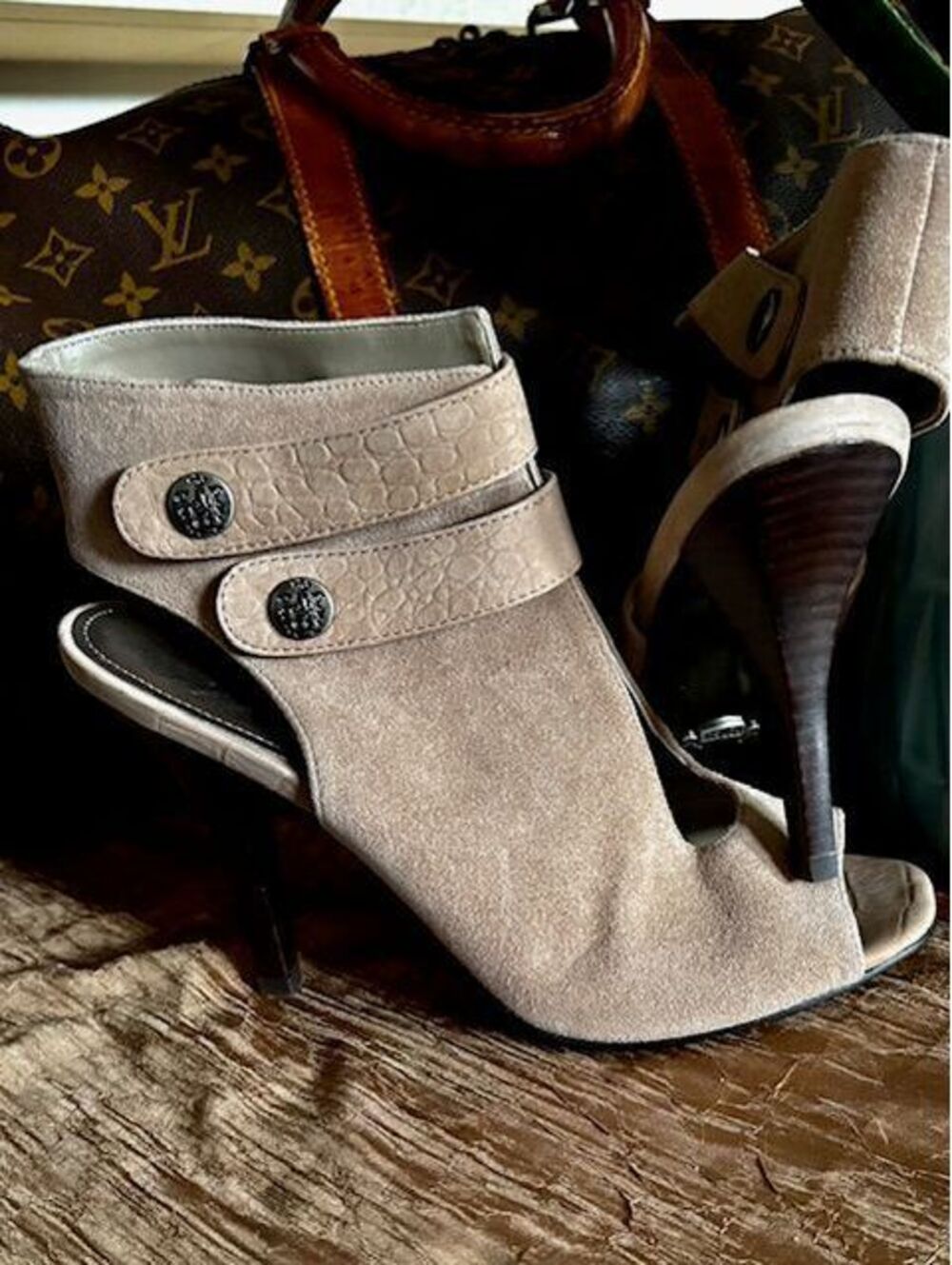 Fergie Suede Open Toe Pump (Stone) Sz-8